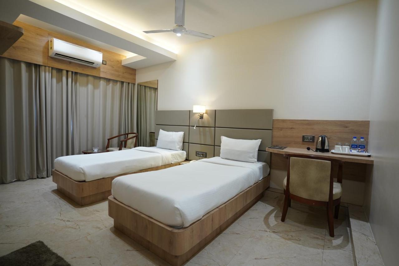 Hotel The Venue Dhanbād Dış mekan fotoğraf